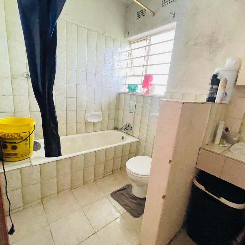 7 Bedroom Property for Sale in Golf View North West